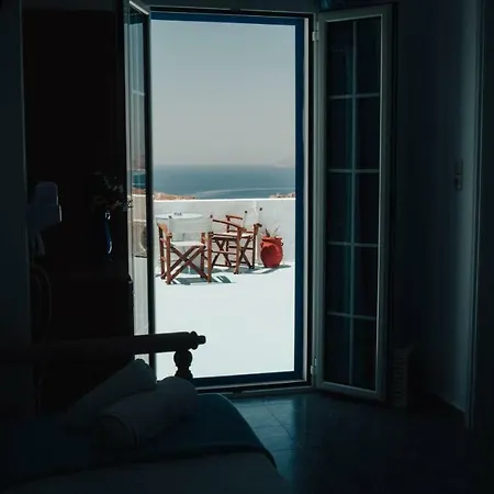 Maria's View Chora d'Ios